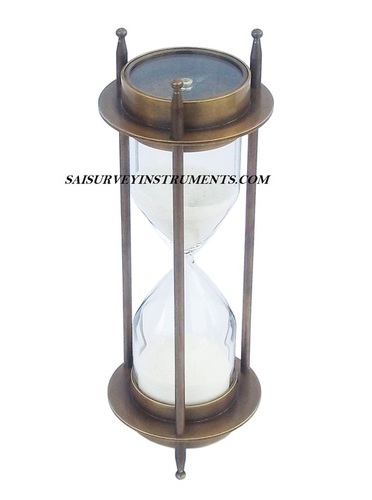 दो तरफा कम्पास के साथ ब्राउन एंटीक ब्रास सैंड टाइमर
