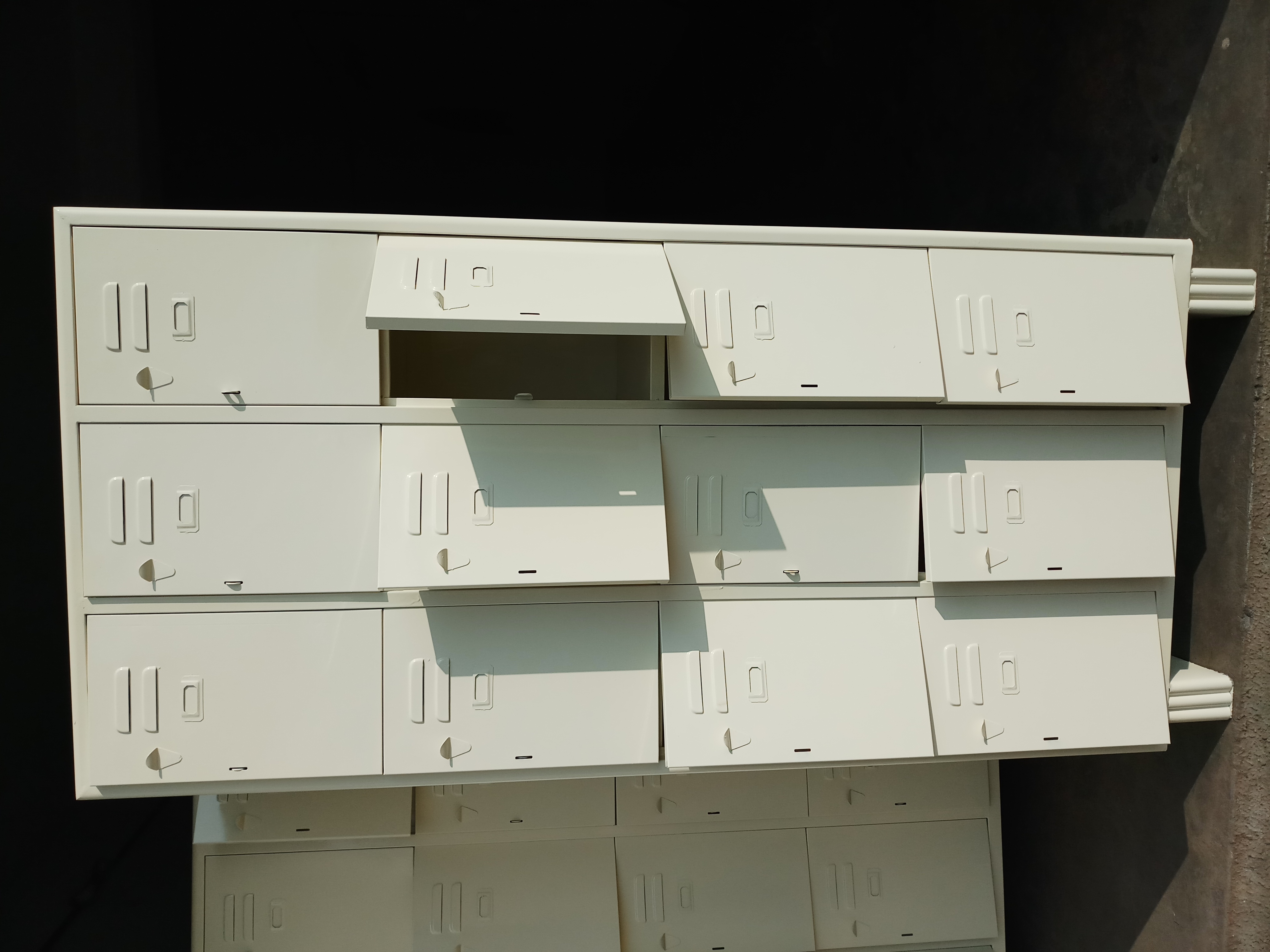 12 Door Worker Locker - Color: Ivory