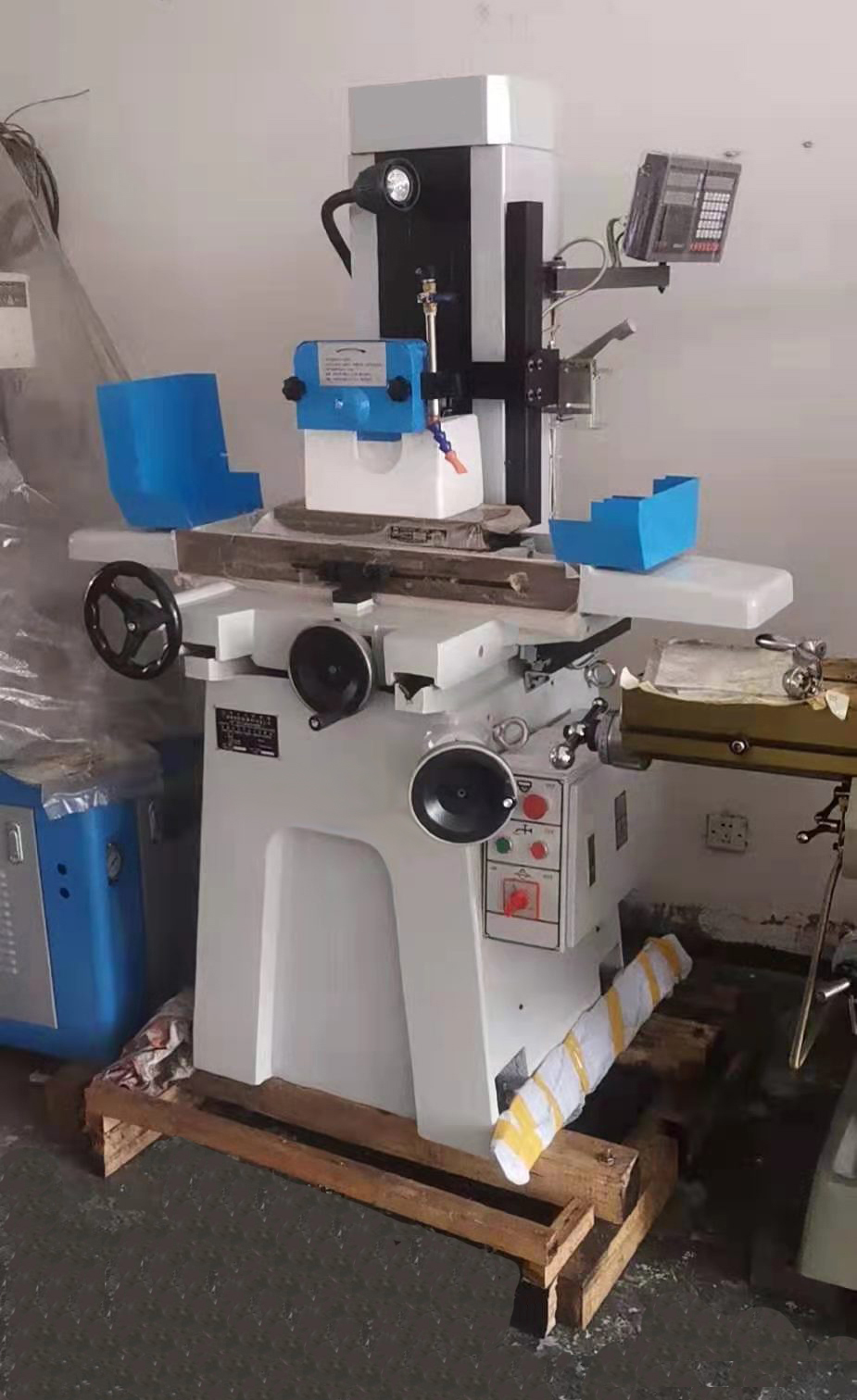 Best Performance Flat Surface Grinding Machine Tat3060ah Floor Space: 2200*3050mm