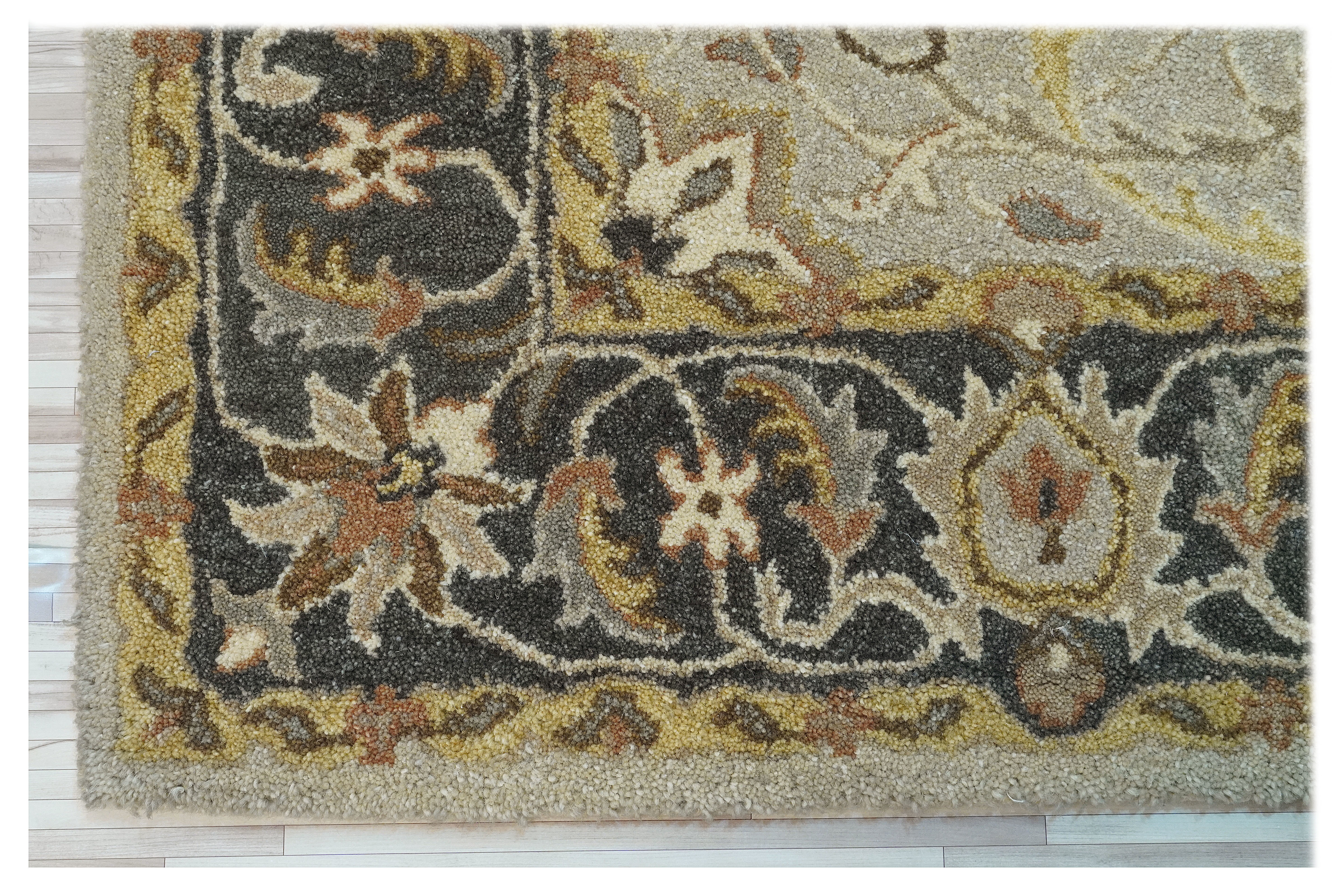 Hand Tufted Woolen Carpets - Persian Design, 12-14 Mm Thickness | Customized Sizes, Anti-slip, Easy To Clean