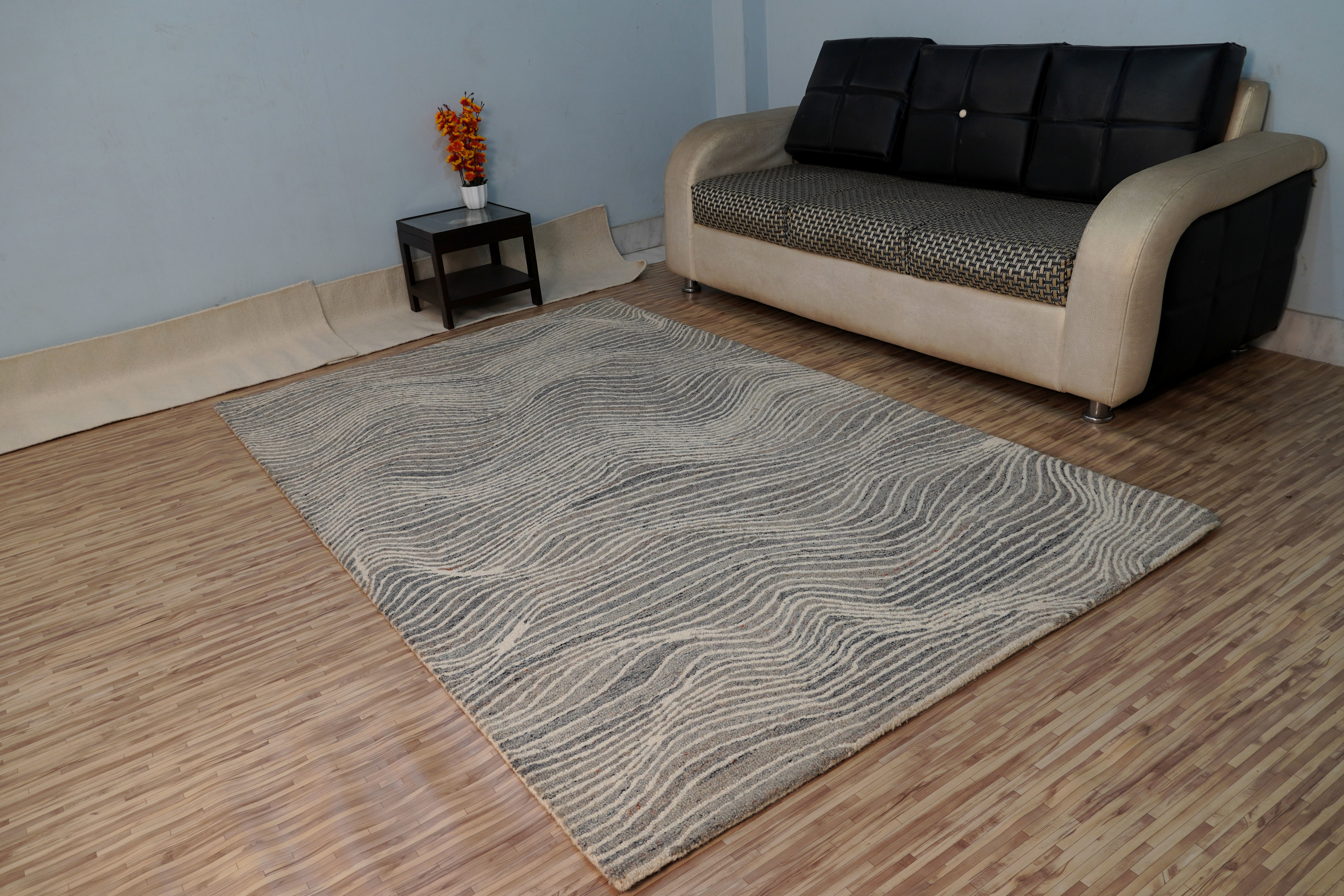 Hand Tufted Woolen Carpets - Wool, Rectangle Shape, 12-14 Mm Thickness | Easy To Clean, Non-slip, Cotton Backing, Modern Design, Loop Pile