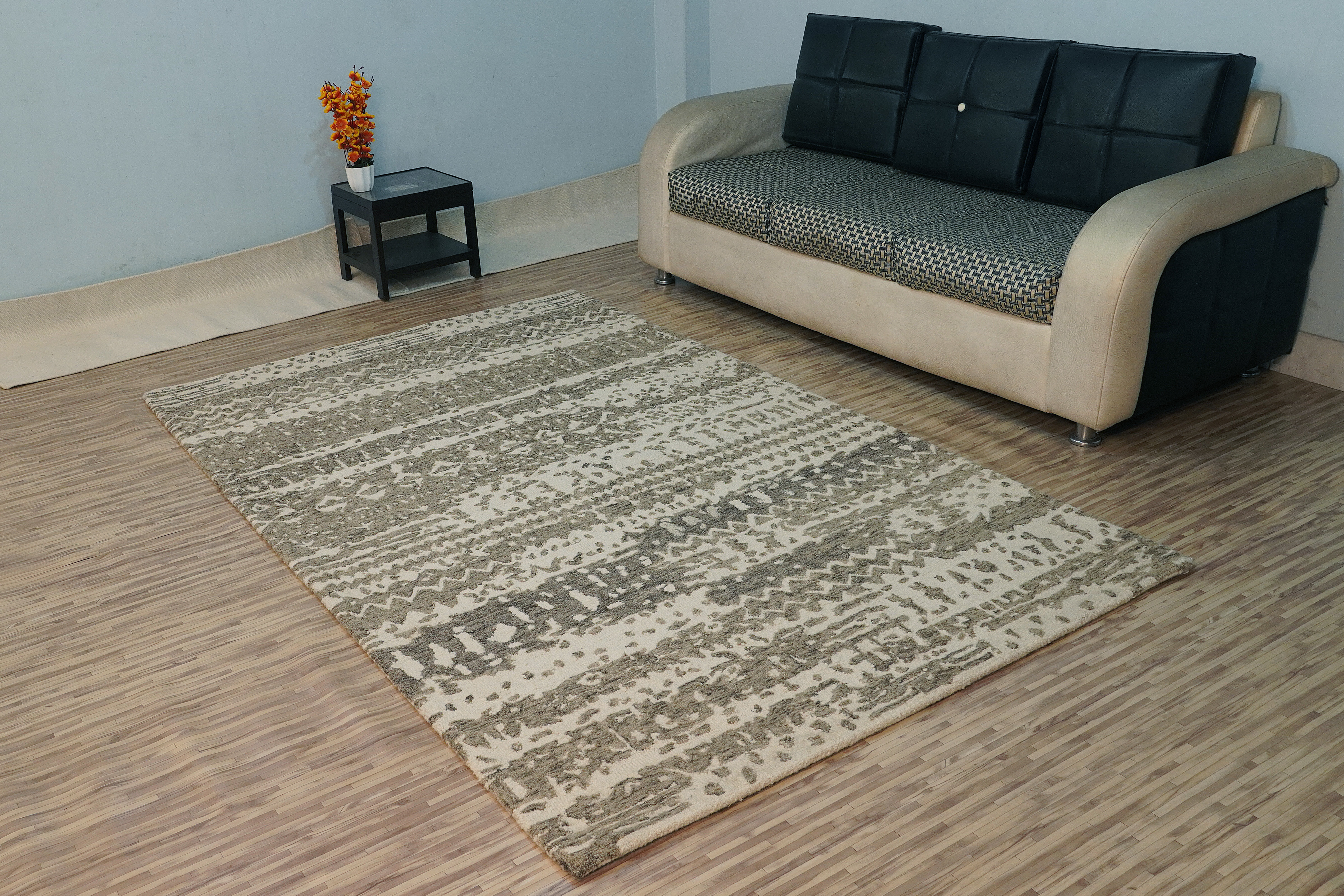 Hand Tufted Woolen Carpets - Wool Material Rectangle Shape 12-14 Thickness | Non-slip Easy To Clean Modern Design Customized Colors And Sizes