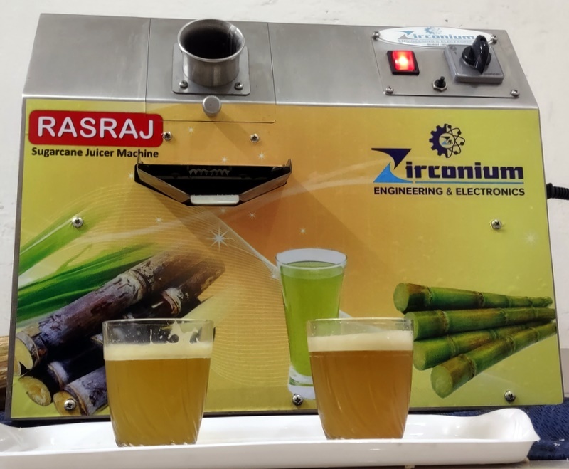 Zirconium Brand Rasraj Sugarcane Juicer - Sa 304l Stainless Steel, Ergonomically Designed For Hygiene With 300 Glasses Per Hour Capacity