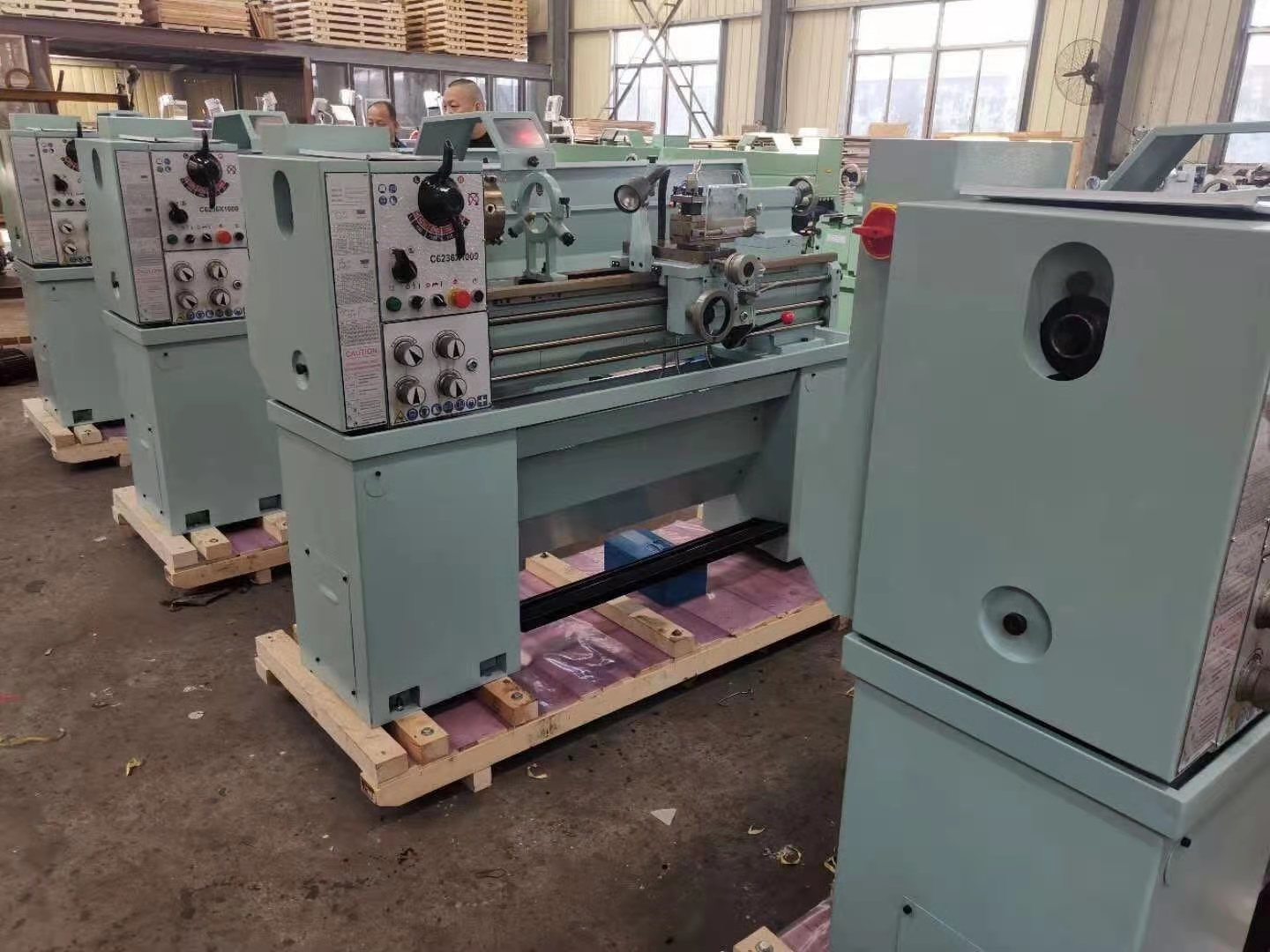 High Speed Horizontal Metel Turning Lathe Machine Ck6163c Dimension(l*w*h): 2950a 1600a 1950 Millimeter (Mm)