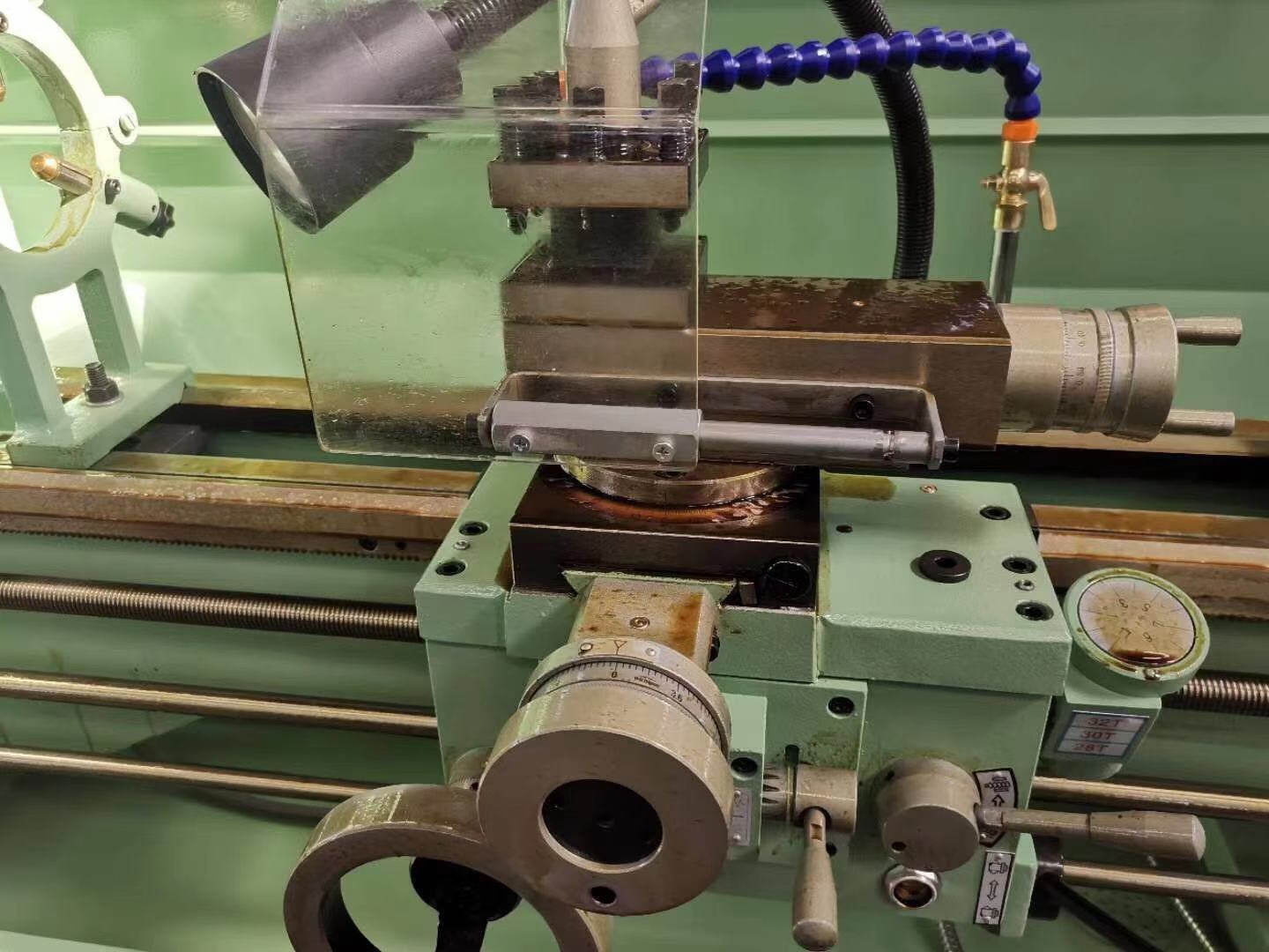 High Speed Horizontal Metel Turning Lathe Machine Ck6163c Dimension(l*w*h): 2950a 1600a 1950 Millimeter (Mm)