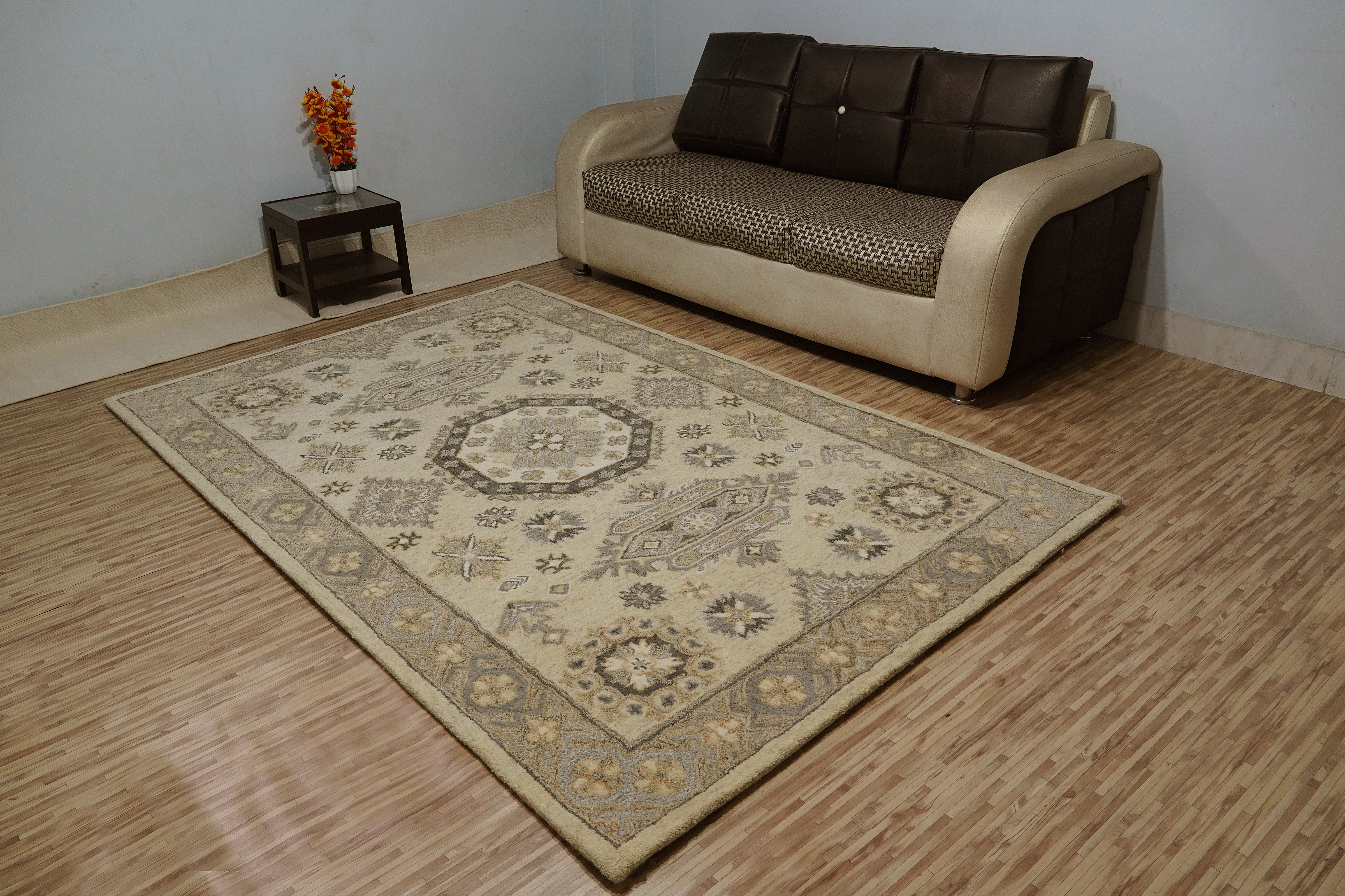 Hand Tufted Woolen Carpets Non-slip