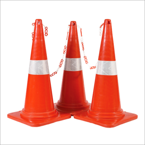 रबर बेस ट्रैफिक कोन ऊंचाई: 2.5 फुट (फीट)