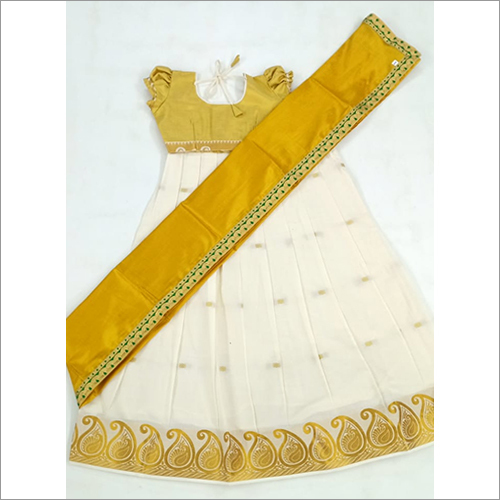 बच्चों का प्योर सिल्क लहंगा आयु वर्ग: 6-7 वर्ष तक