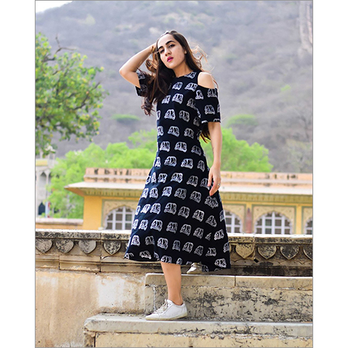 Ladies Fancy Kurti - Lightweight Cotton, Various Sizes & Colors | Designed For All Seasons, Ensures Optimum Comfort For Women