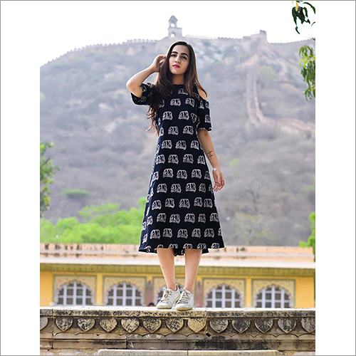 Ladies Fancy Kurti - Lightweight Cotton, Various Sizes & Colors | Designed For All Seasons, Ensures Optimum Comfort For Women