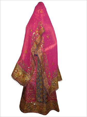 ब्राइडल लेहेंगा