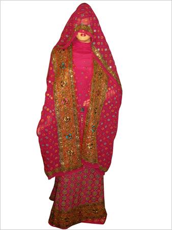 डिजाइनर वेडिंग लेहेंगा