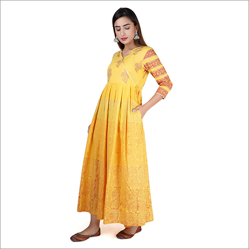 स्प्रिंग लेडीज़ अंगरखा कुर्ती