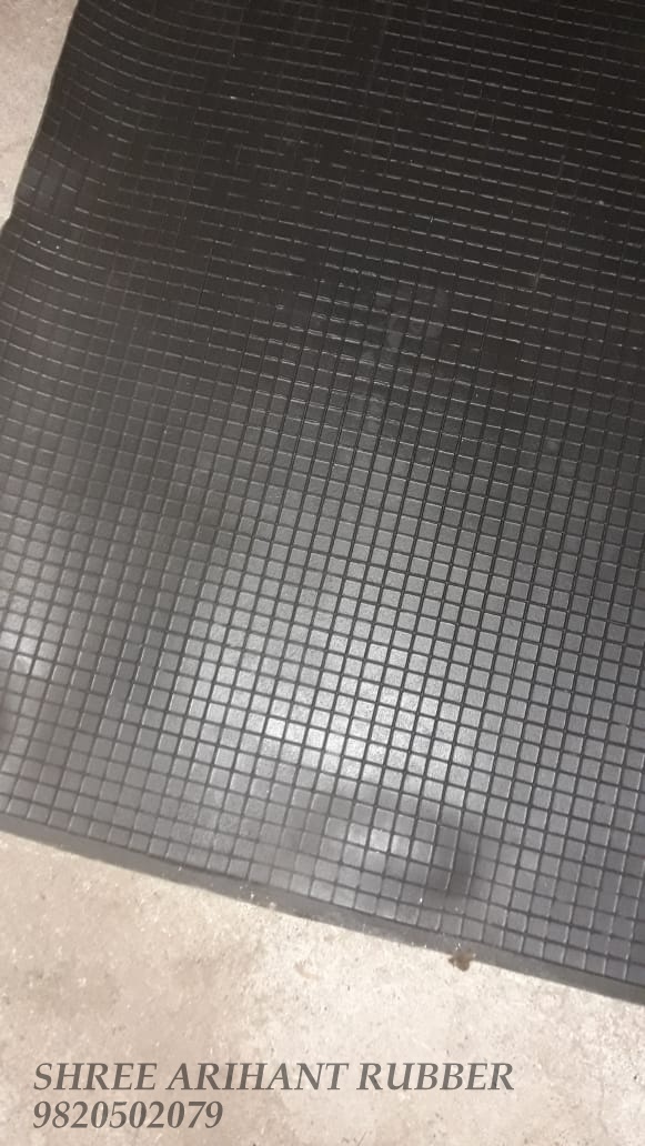 Black Checkered Rubber Sheets