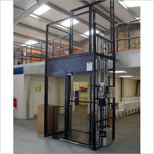 Industrial Elevators - Heavy-Duty Steel Construction, Maximum Load Capacity of 2000 kg, Smooth Operation and Safety Features