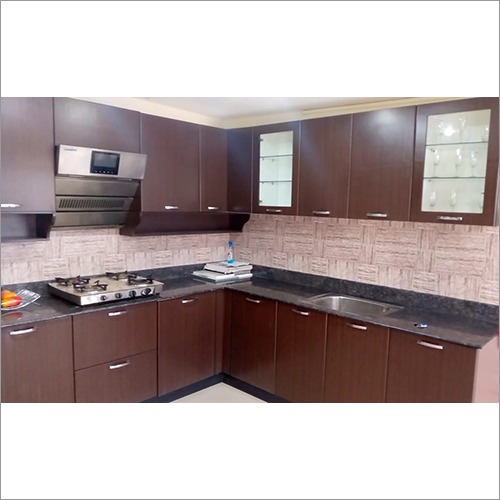 विभिन्न रंगों में उपलब्ध इंटीरियर मॉड्यूलर किचन