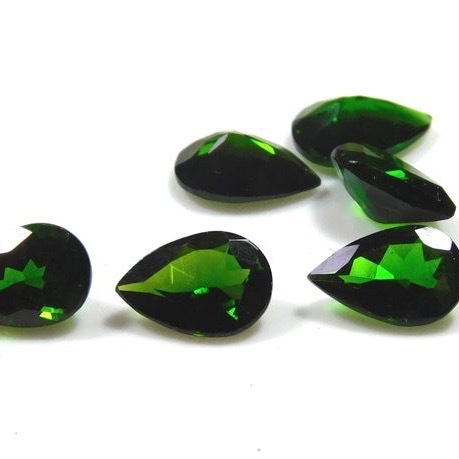 4x6mm Charome Diopside Faceted Pear Loose Gemstones Grade: Aaa