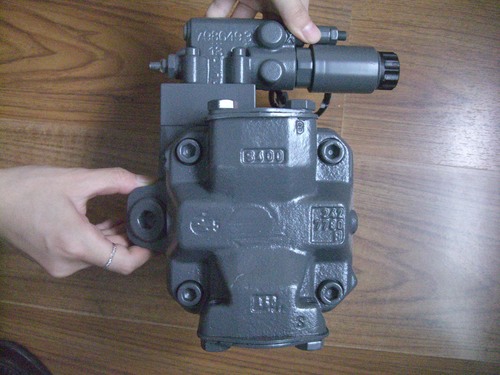 लिभेर 10003536 हाइड्रोलिक पंप