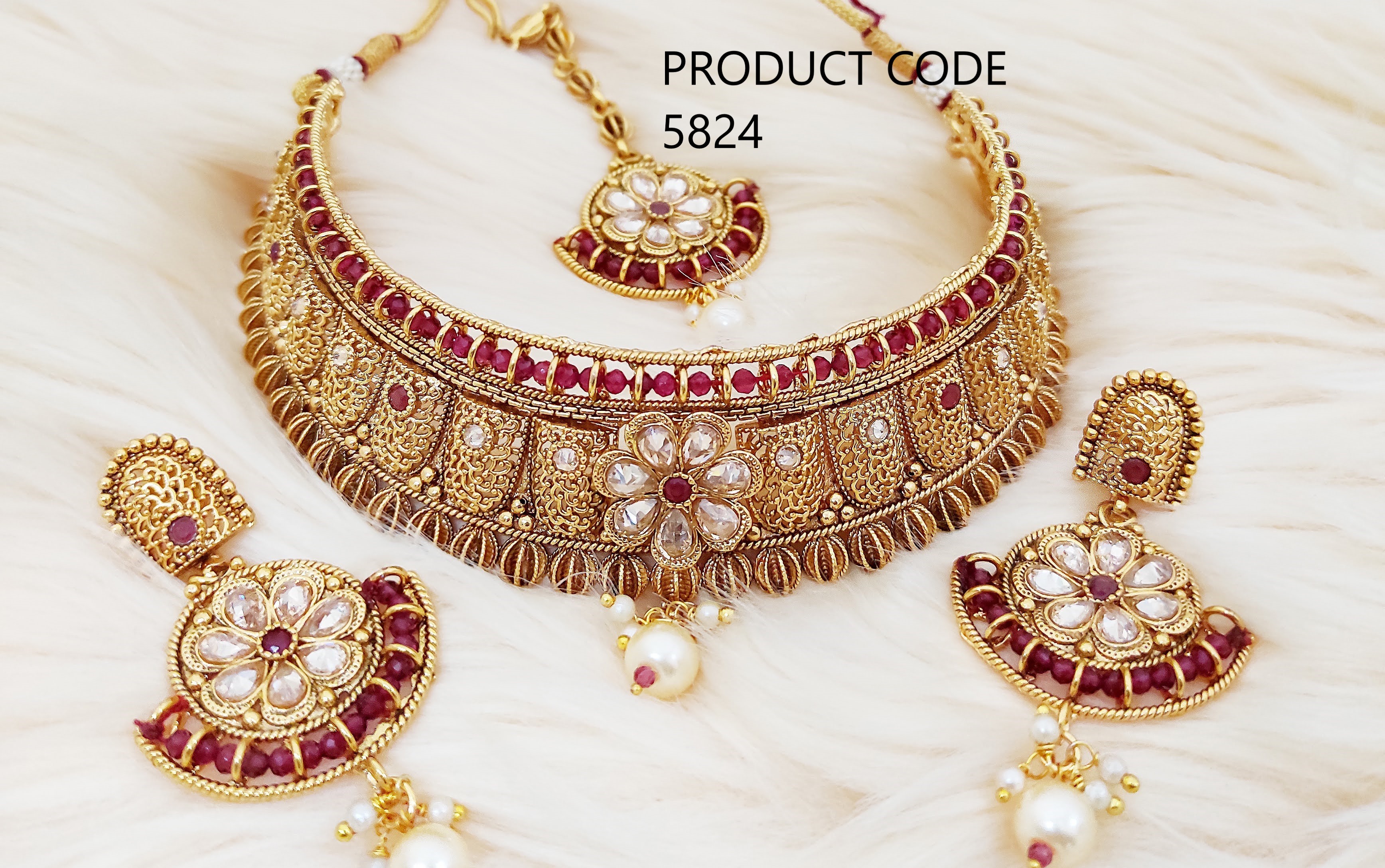 Beautiful Women's Necklace Set - Copper Material, Gold Plated Finish | Featuring Artificial Stones & Elegant Beads