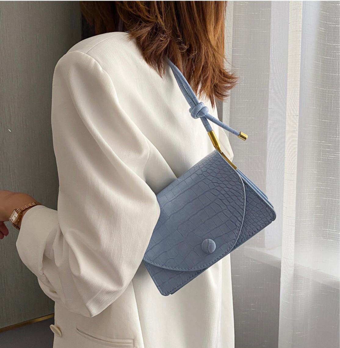 Ladies Sling Bag - Pu Leather, 20cm X 13cm X 6cm , Adjustable Strap, Magnetic Snap Closure, Trendy White Design