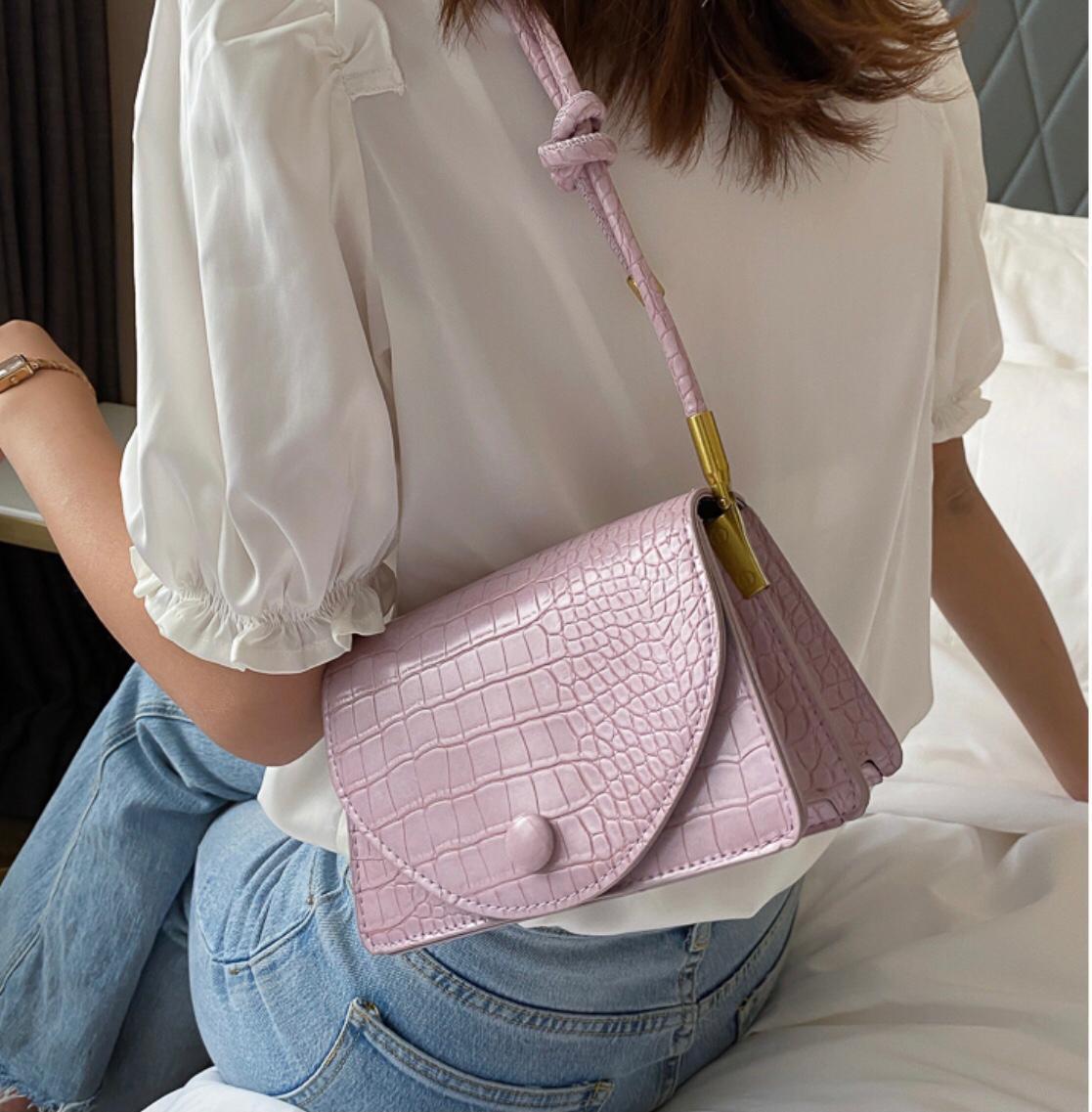Ladies Sling Bag - Pu Leather, 20cm X 13cm X 6cm , Adjustable Strap, Magnetic Snap Closure, Trendy White Design