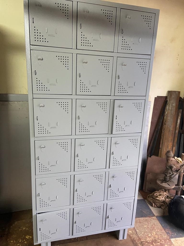 Gray Ms 18 Compartment Locker