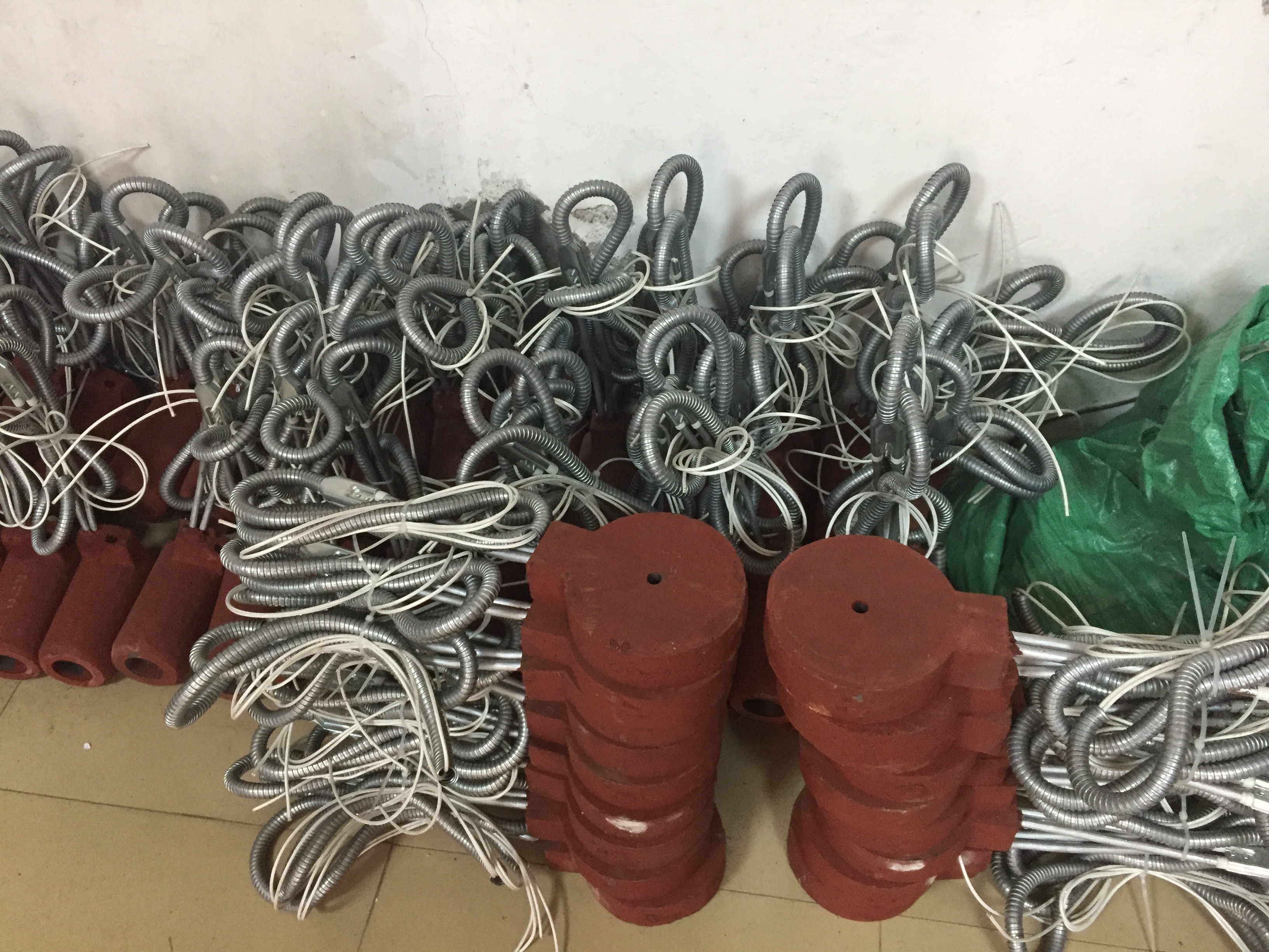 Lk Hot Chamber Die Casting Machine - Iron Gooseneck Heater 150x60 Mm, Stable Temperature With High-quality Electric Heating Wire, Perfect For Zinc Alloy Die Casting
