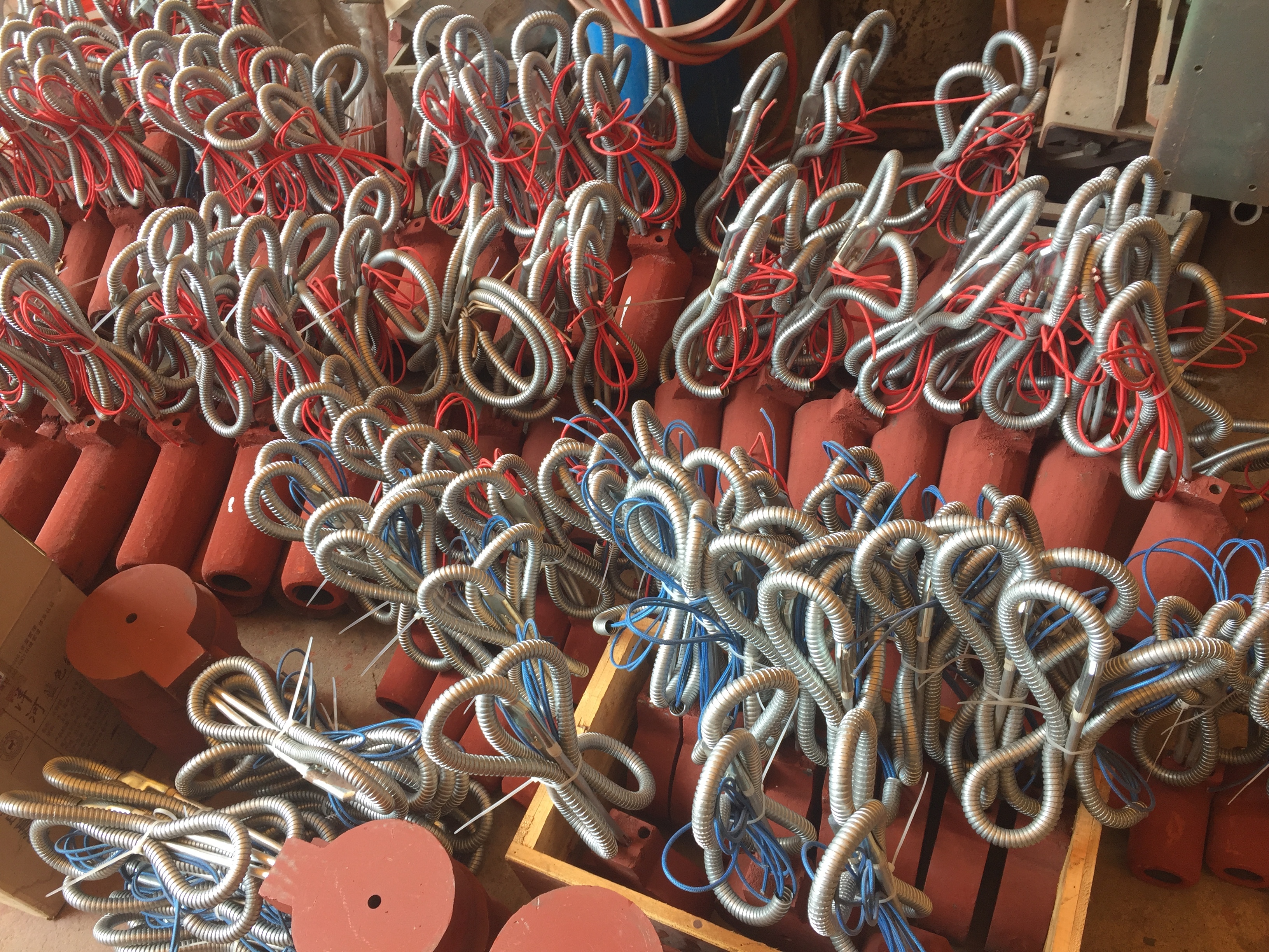 Zhenli Die Casting Machine Nozzle Heater - High Quality Electric Heating Wire | 35-110 Mm Size, Red Color, Uniform Temperature Distribution, 5 Kg Weight