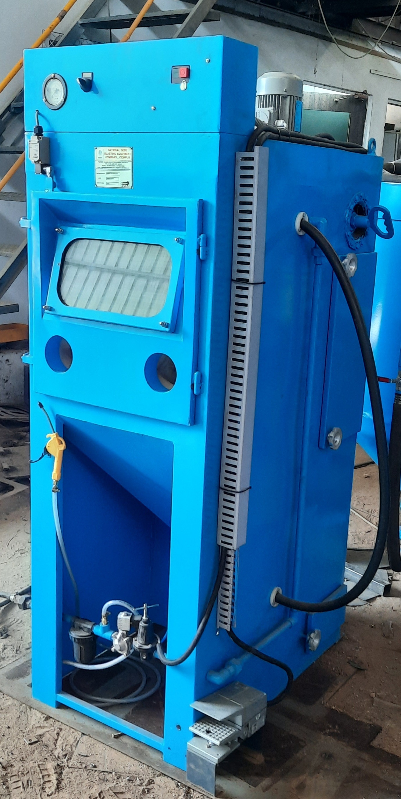 Superblaster Machine - 1000x800x1500 Mm | Manual Operation, 3 Phase 415v Power, 1 Year Warranty, 500 Kg Weight, Soft Blasting For Glass And Soft Metals