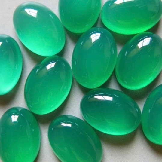 8x10mm Green Chalcedony Oval Cabochon Loose Gemstones Grade: Aaa