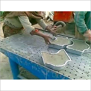 Industrial Vibrating Table Machine Dimension(L*W*H): 120 X 36.5 X 33 Inch (In)