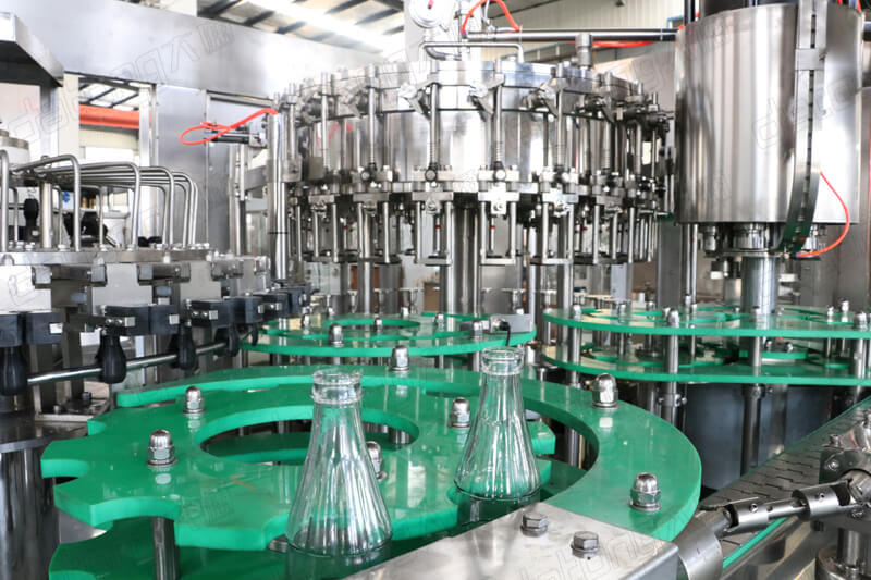 Carbonated Beverage Filling Machine - 2000-24000 Bph Capacity, Stainless Steel Construction, Plc Control System, High Efficiency And Low Noise Operation