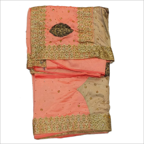 डिज़ाइनर एम्ब्रॉयडरी साड़ी