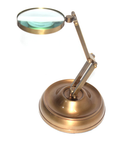 टेबल टॉप ब्रास मैग्निफाइंग ग्लास