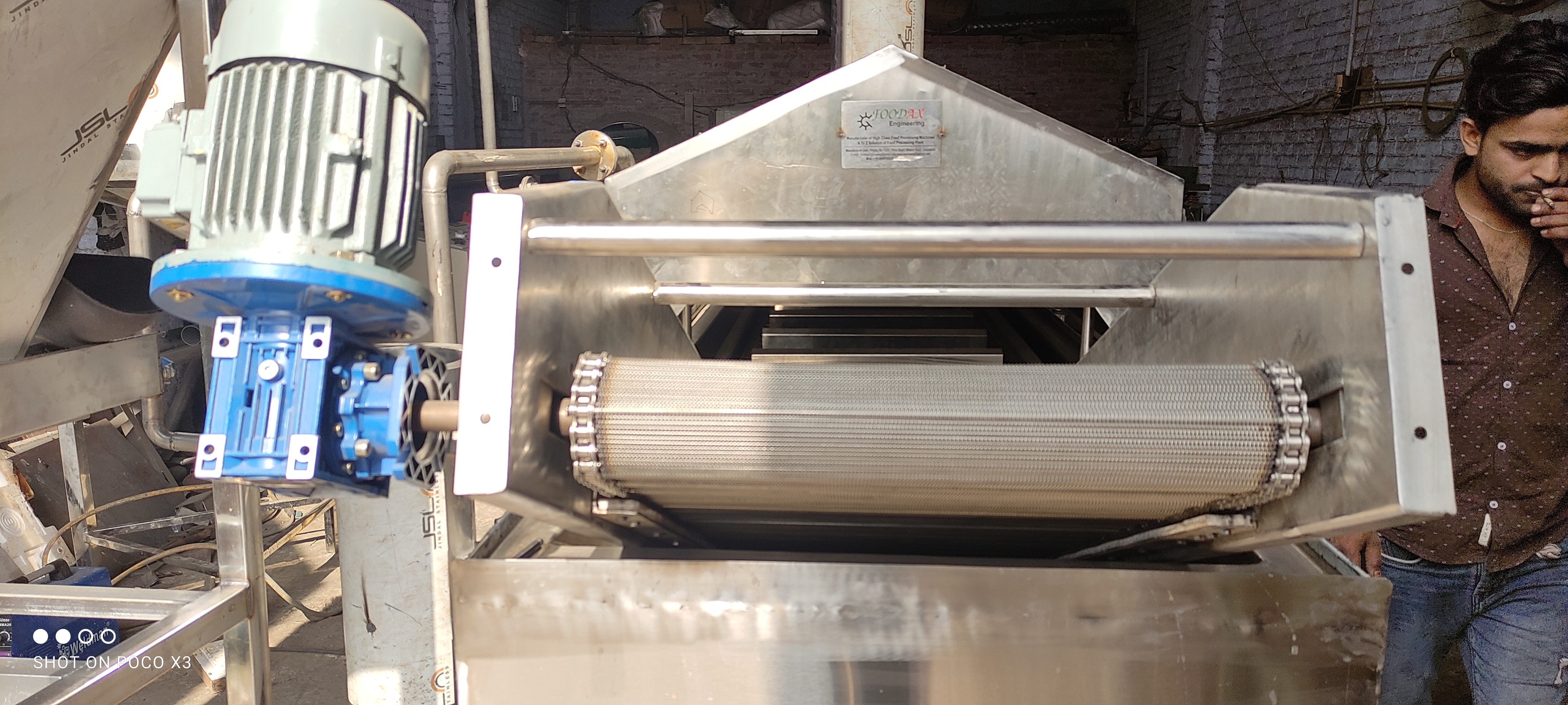 Continuous Fryer Capacity: 300 Kg/hrs Kg/hr
