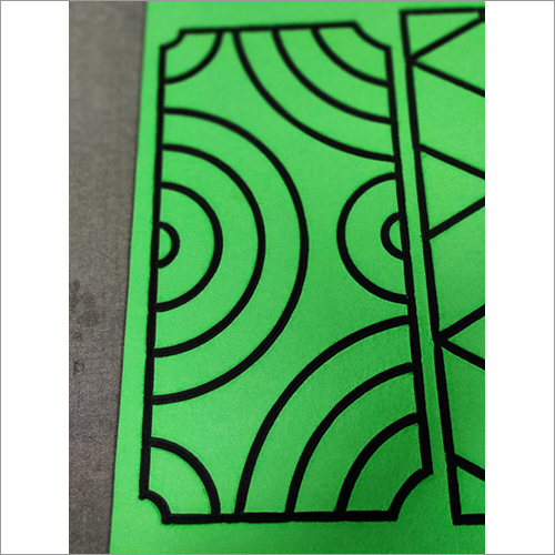 साउंड प्रूफिंग ध्वनिक पैनल काटने की सेवाएं