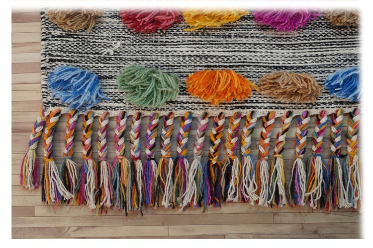 Hand Woven Woolen Kilim - Wool Material 6-7 Millimeter Thickness Rectangular Design | Anti-slip Feature Simple Pattern Hand Washable Suitable For Various Uses