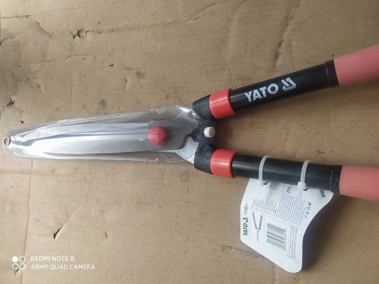 Yato Yt-8821 Hedge Shear - Durable Steel Blades, 20-inch Length | Red & Black Ergonomic Handles For Comfort And Precision