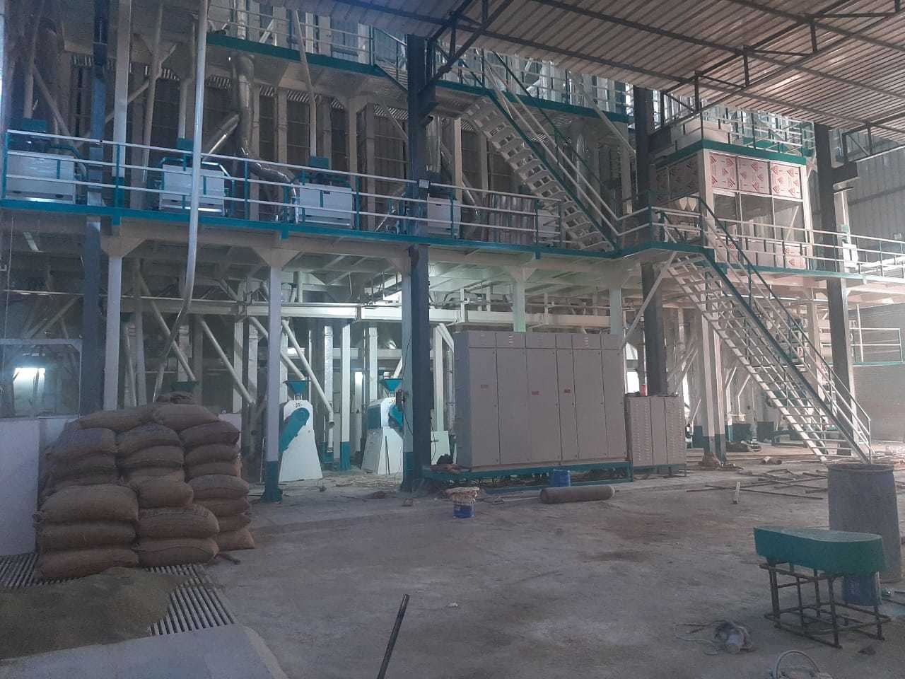 Fully Automatic Dal Mill Plant - Stainless Steel , Variable Capacity , Electric Power , Plc Control System , Multiple Safety Features