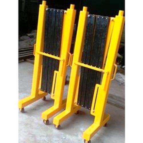 Barricade Stand