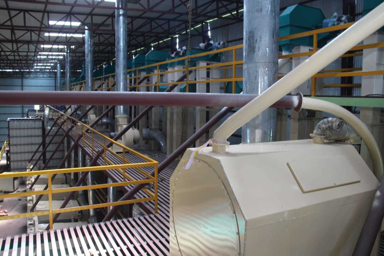 Fully Automatic Dal Mill Plant - 1000 Kg/hr, Stainless Steel | High Capacity, Energy Efficient, 1 Year Warranty