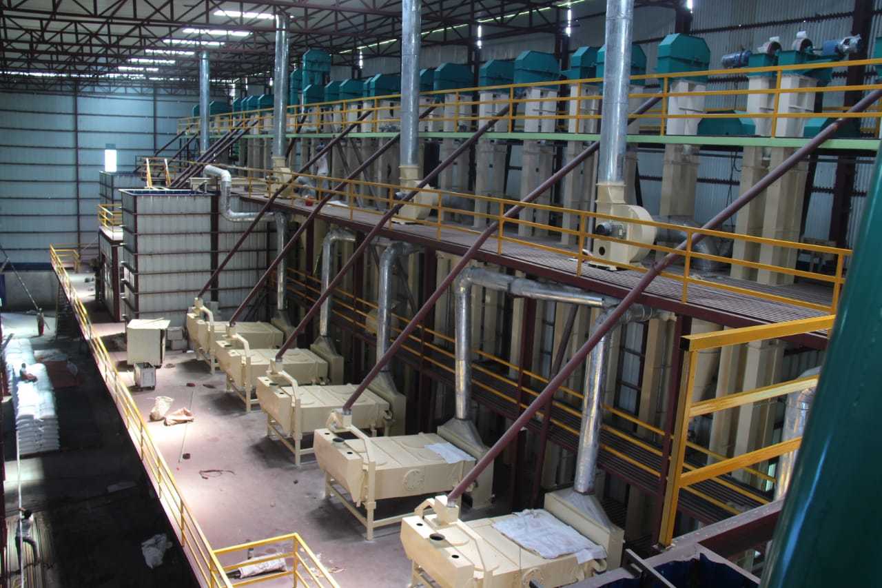 Fully Automatic Dal Mill Plant - 1000 Kg/hr, Stainless Steel | High Capacity, Energy Efficient, 1 Year Warranty
