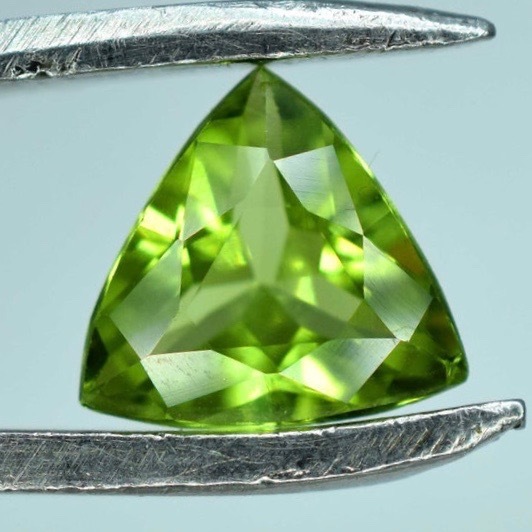 Peridot Gemstone - 3mm Faceted Trillion Cut Aaa Quality Natural Green Gemstone