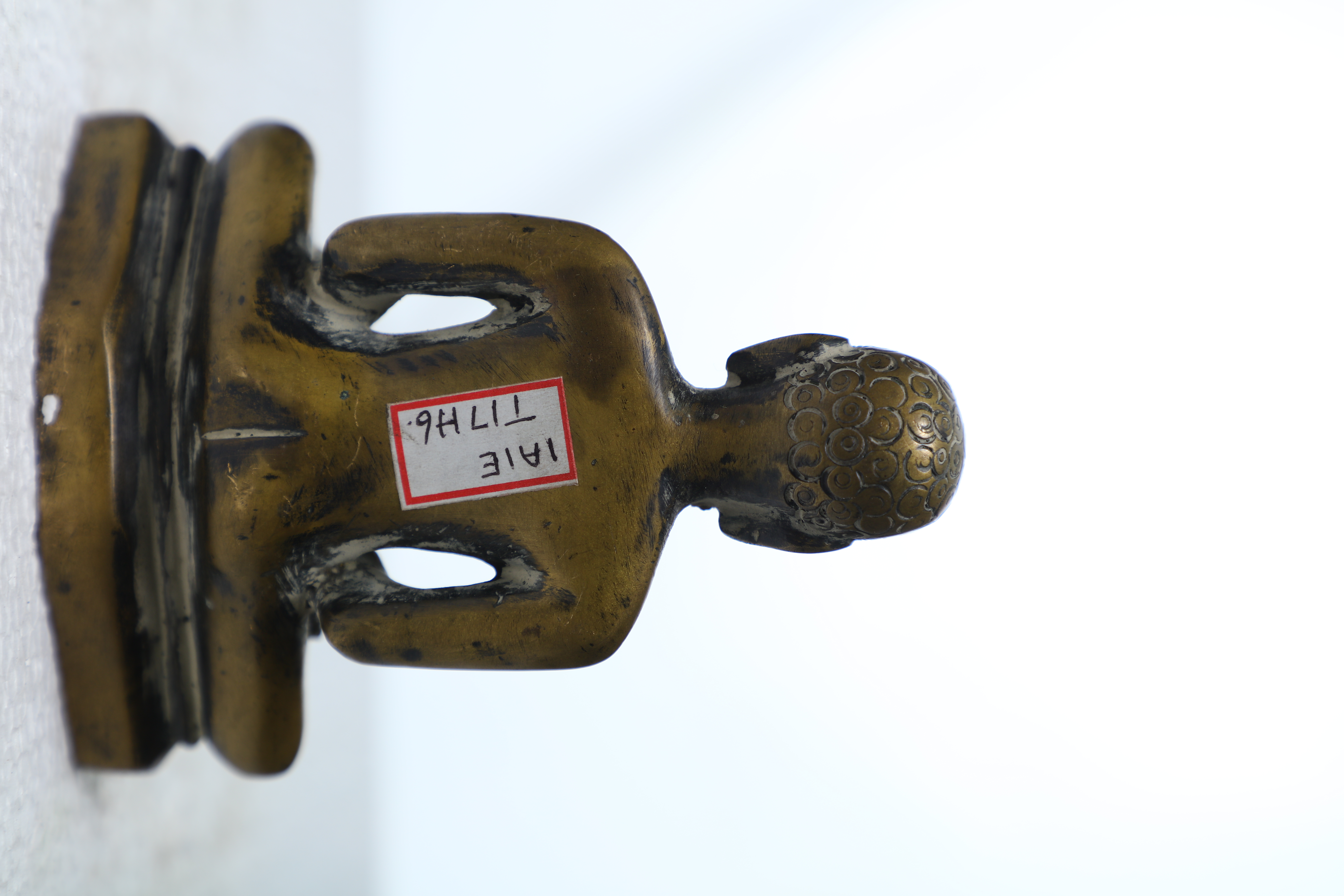 Bonze Asseted Bubdha Stracture