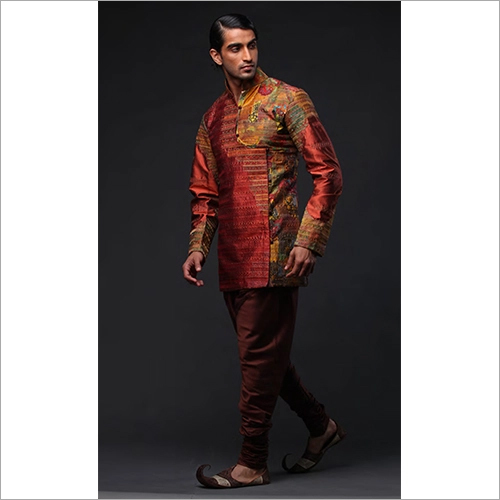 पुरुषों के लिए वॉशेबल डिज़ाइनर शॉर्ट कुर्ता पैंट सेट के साथ