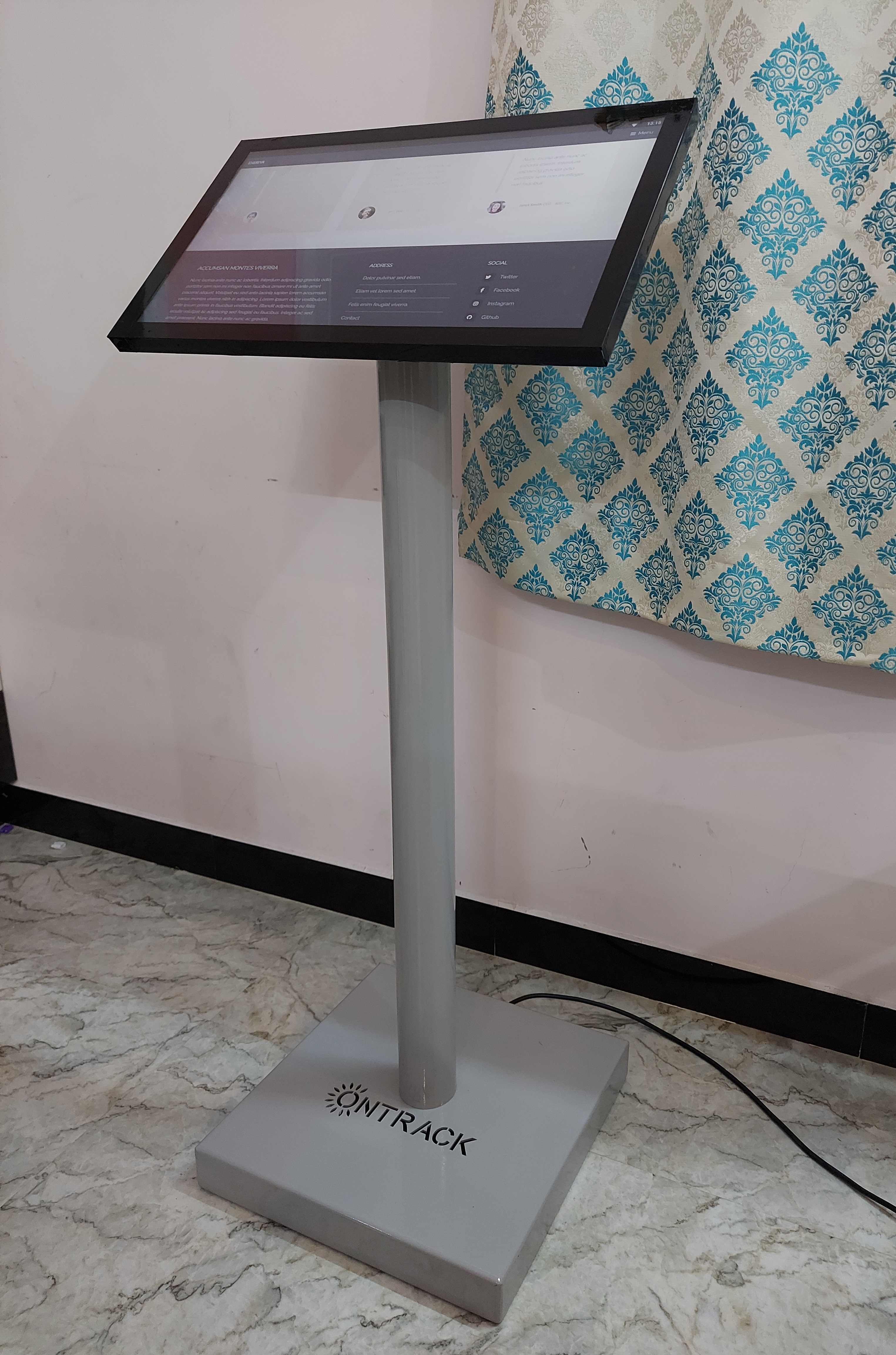 Touch Screen Kiosk - 15 To 75 Inch Screens, Full Hd & 4k Resolution, Customizable Design, Arm/x86 Chipset, Android & Windows Os, Wifi & Ethernet Connectivity, High Quality Multitouch Capacitive Display, Modular Design With Upgradable Memory Up To 64gb