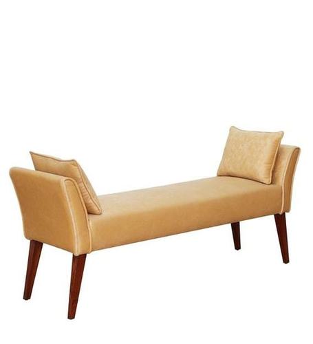 गद्देदार बेंच।