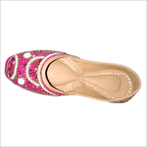 नो फ़ेड लेडीज़ डिज़ाइनर जूट्टी