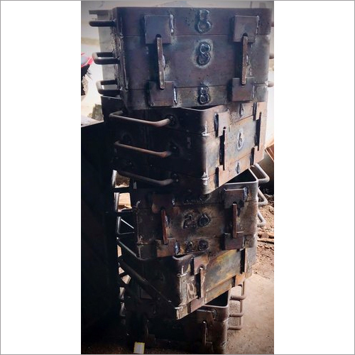 Ms Moulding Box - Ms Material Height 100-350mm Available In Any Color | Anti-corrosive Design Industrial Usage Varied Weight Options