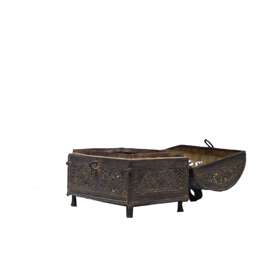 Bronze Articals - Bronze 22x15x21cm Brown, Hand-carved, Intricate Design, Polished Finish